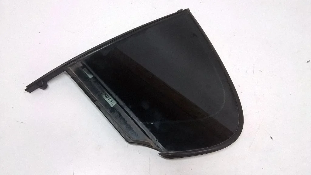 Rear vent window glass – BMW 7 Series F01 F02 F03 F04 (2008-2016)