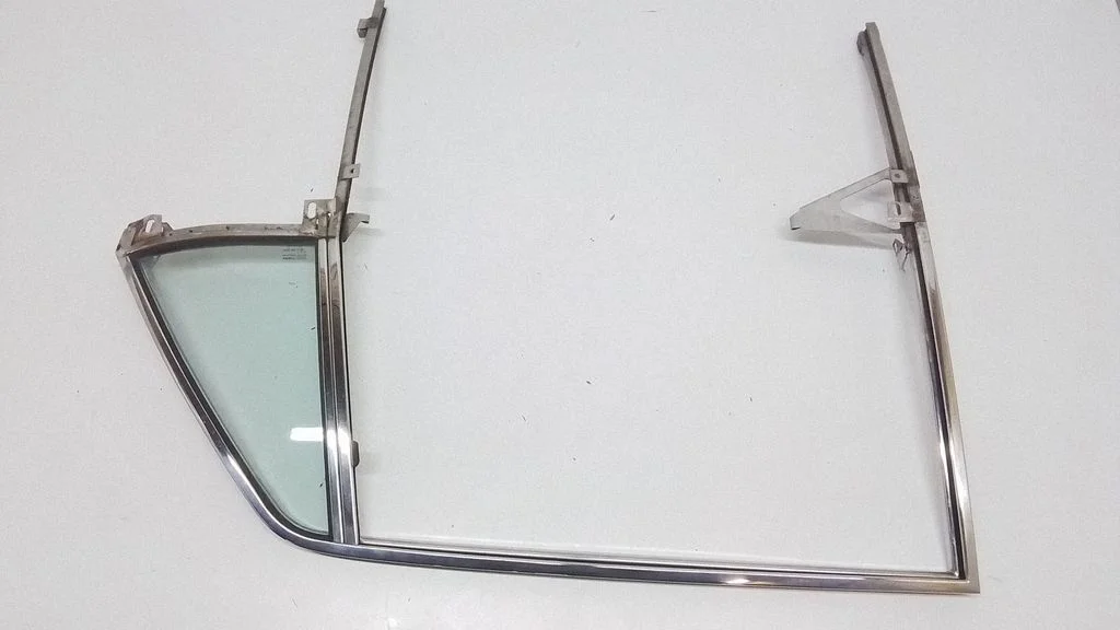 Rear vent window glass – Rolls-Royce Silver Spur (1980-1998)