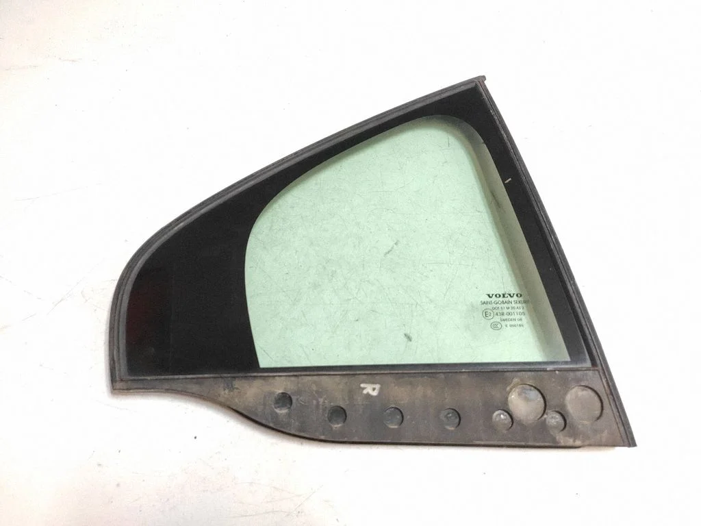 Rear vent window glass – Volvo S80 (2007-2013)