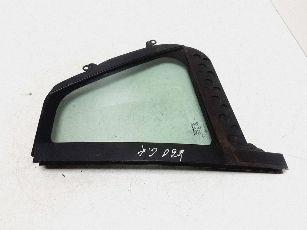 Rear vent window glass – Volvo V60 (2011-2013)