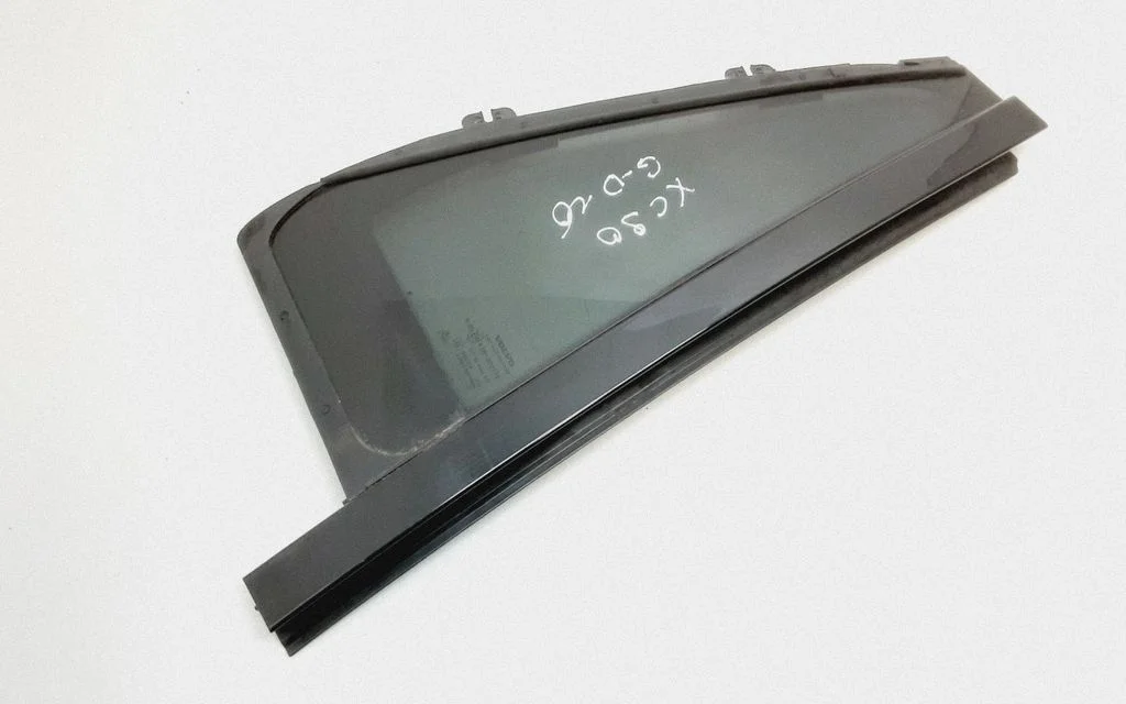 Rear vent window glass – Volvo XC90 (2014-)