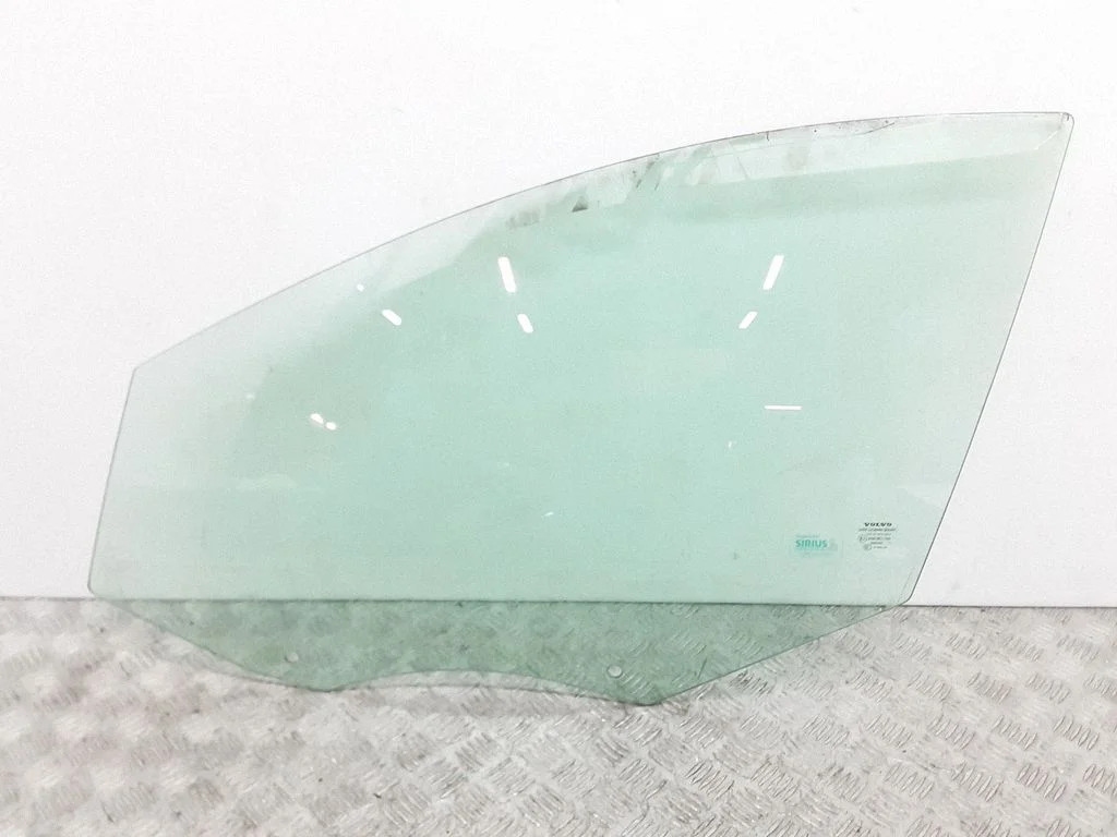 Front door window glass four-door – Volvo XC60 (2009-2013)