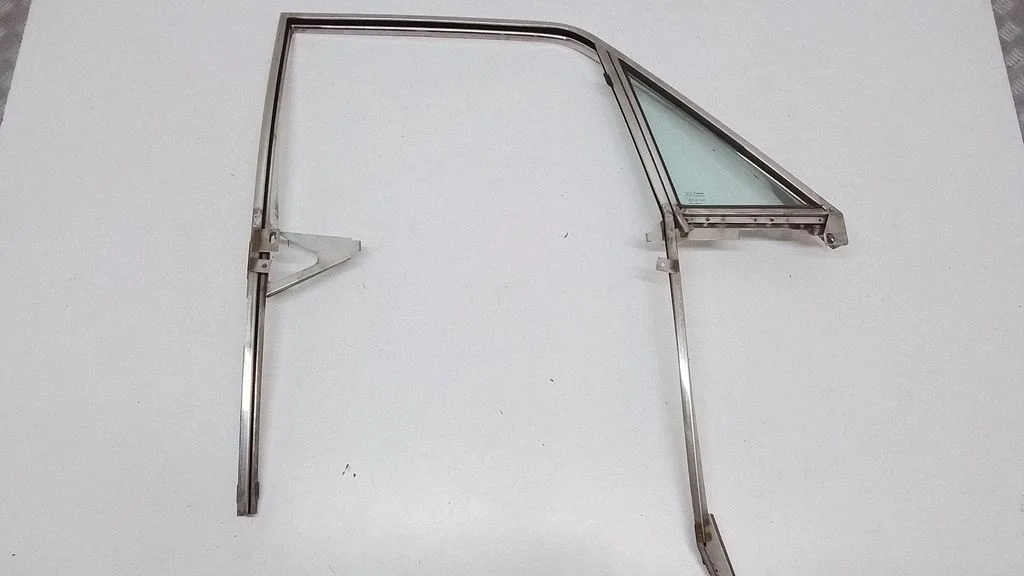 Front door vent window glass four-door – Rolls-Royce Silver Spur (1980-1998)