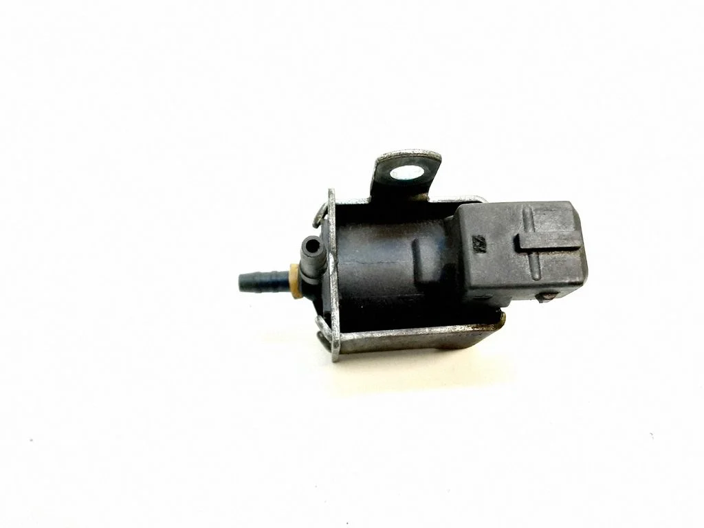 Vacuum valve – BMW X5 E53 (1999-2006)