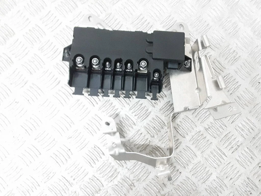 Positive wiring loom – Mercedes-Benz AMG GT C192 (2023-)