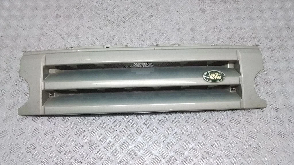 Front grill – Land Rover Discovery 3 - LR3 (2005-2009)