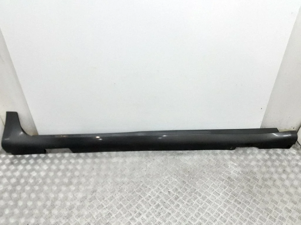 Sill – Chrysler Pacifica (2017-)