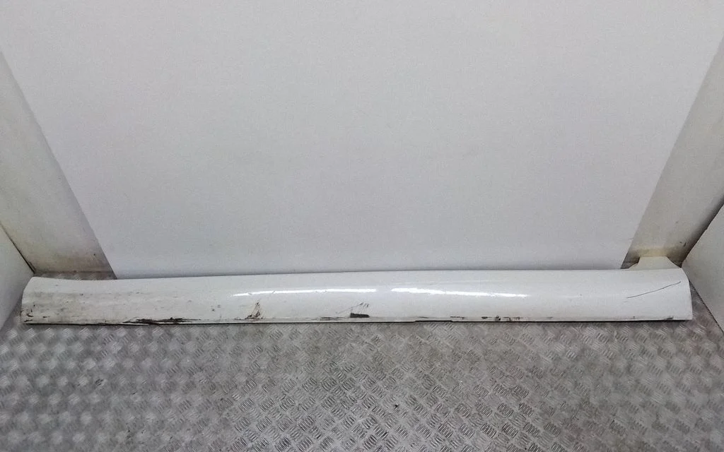 Sill – Volvo S90, V90 (2016-)