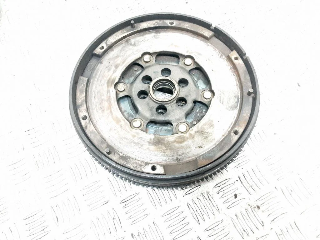 Dual mass flywheel – Audi A4 S4 B6 8E 8H (2001-2005)