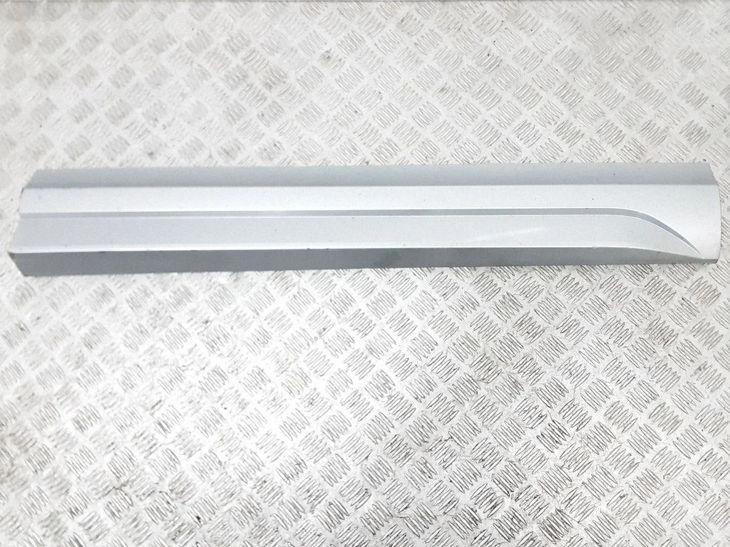 Front door trim (molding) 8U0853960D