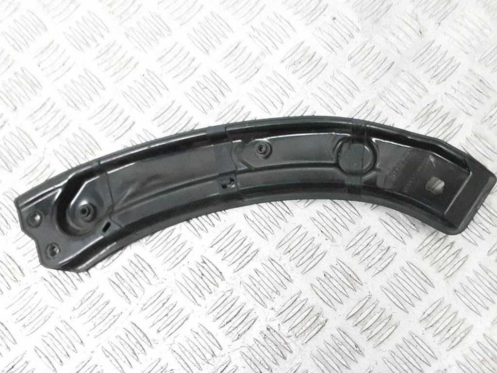 Radiator support slam panel bracket 8U0805931