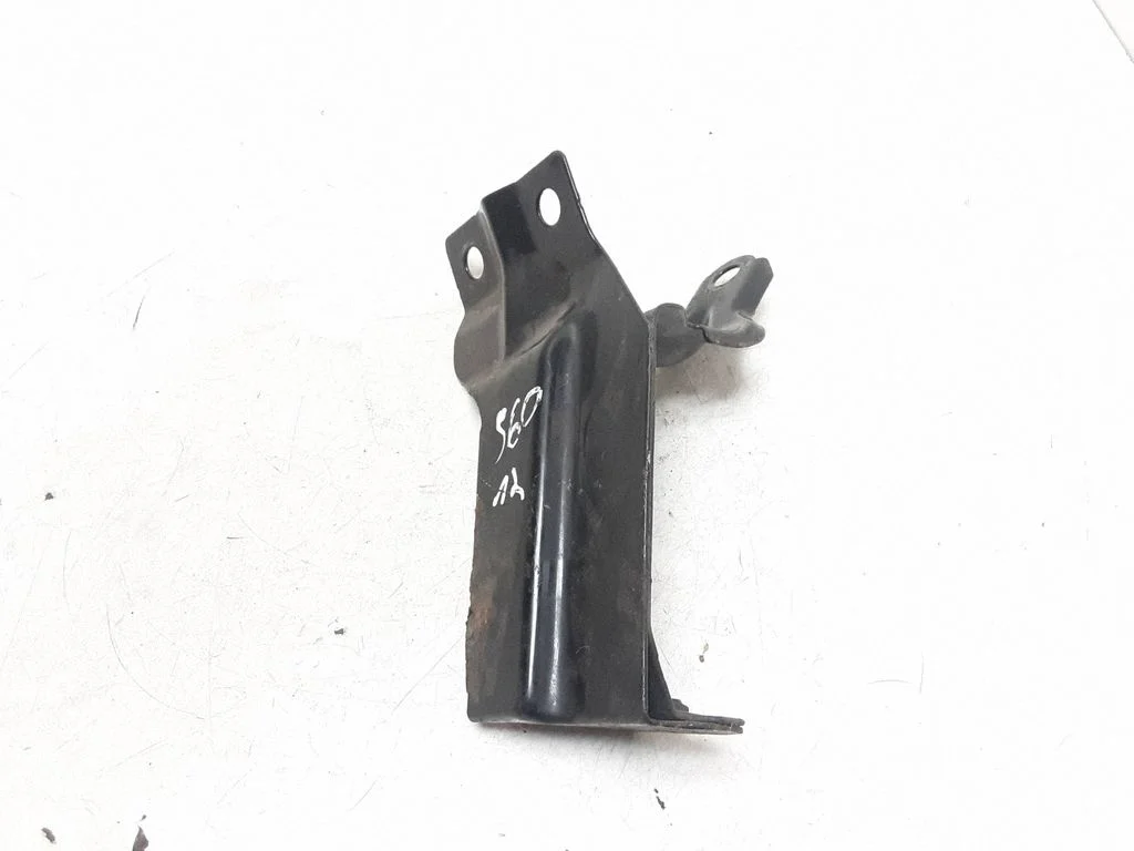 Radiator support slam panel bracket