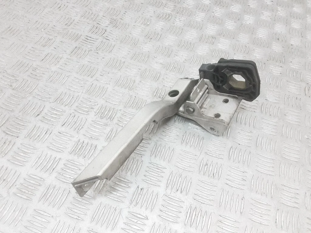 Radiaatori tugipaneeli klamber 7186513