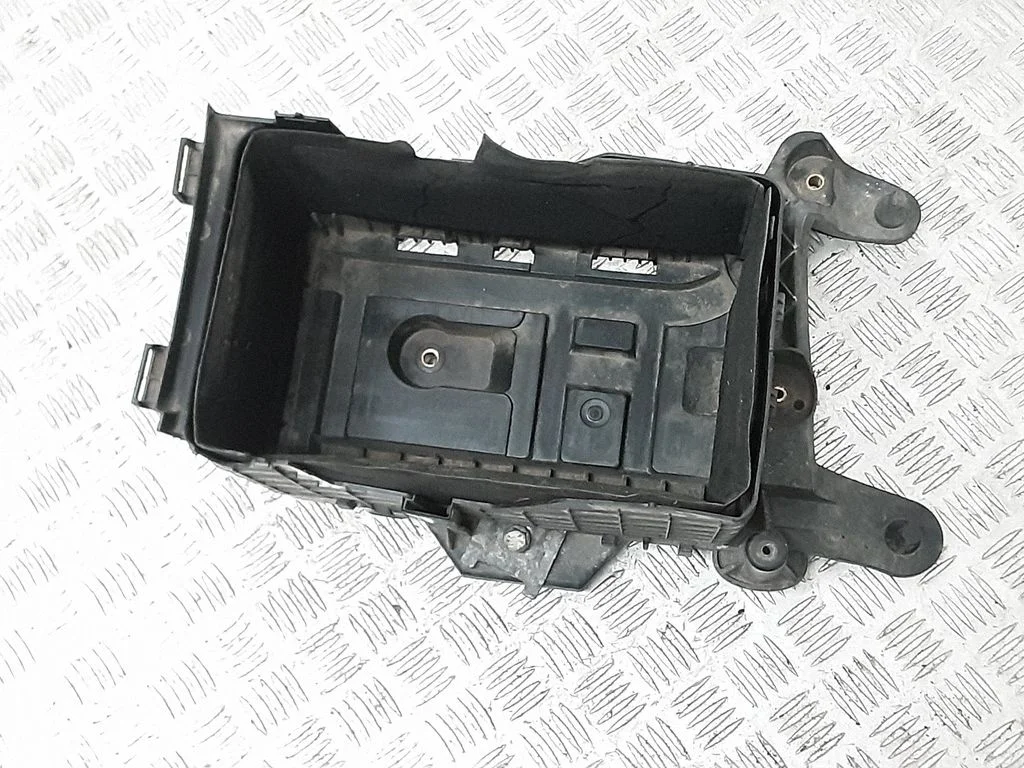 Aku kast – Audi RS Q3 (2013-2018)