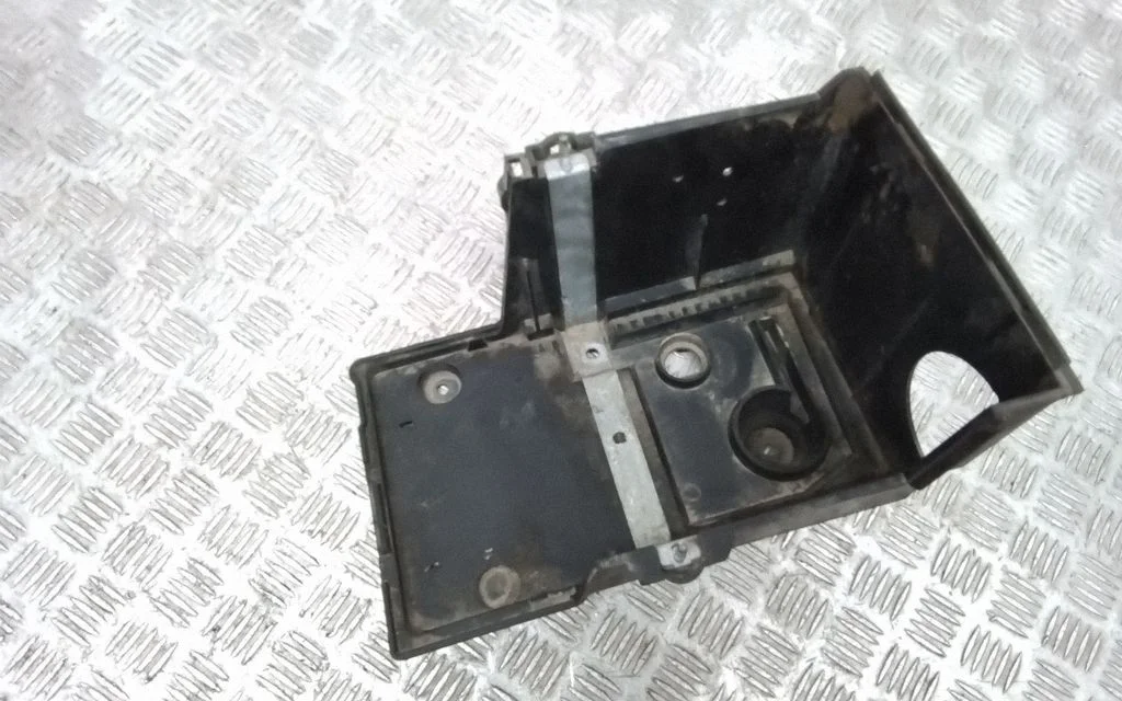 Aku kast – Volvo C30 (2007-2010)