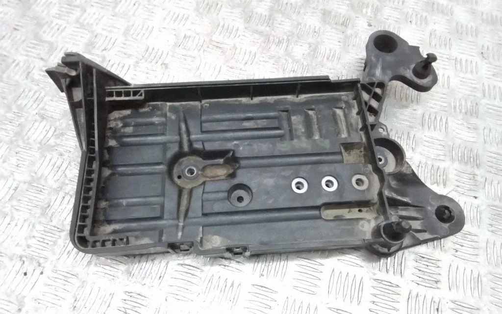 Battery tray – Volkswagen Jetta USA (2019-)