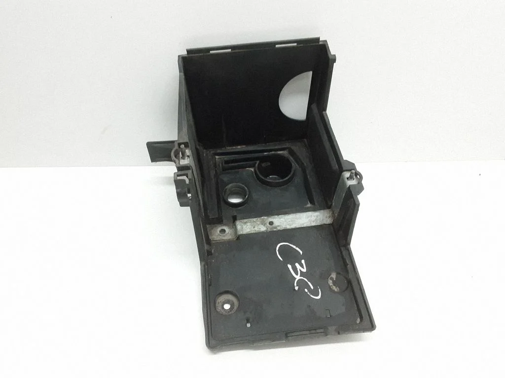 Aku kast – Volvo S40 (2004-2007)