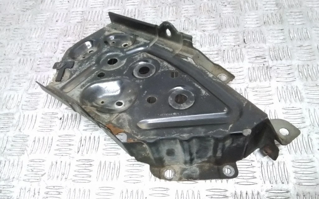Battery tray – Nissan Navara D40 (2004-2015)