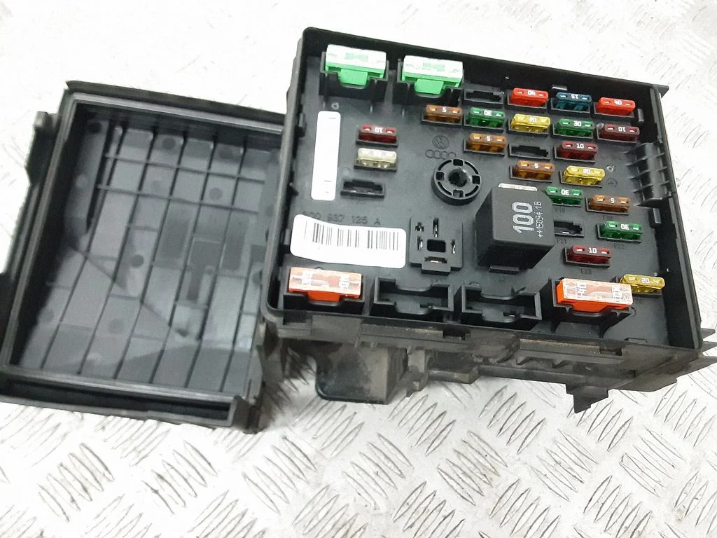 Fuse box set 3C0937125A