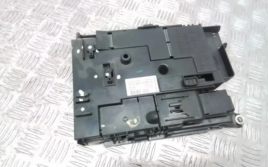 Fuse module – Porsche Cayenne (92A) (2010-2017)
