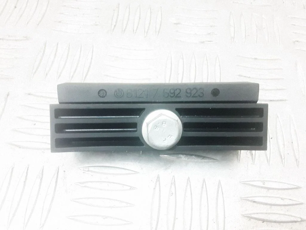 Battery bracket – BMW 5 Series F10 F11 (2009-2016)