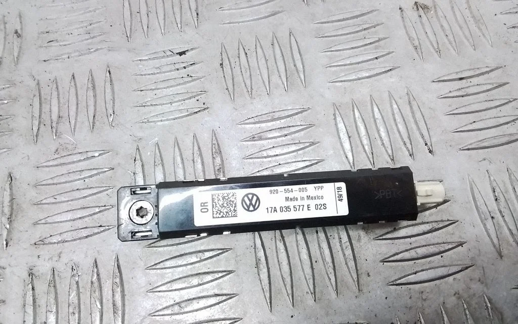 Antenni võimendi 17A035577E