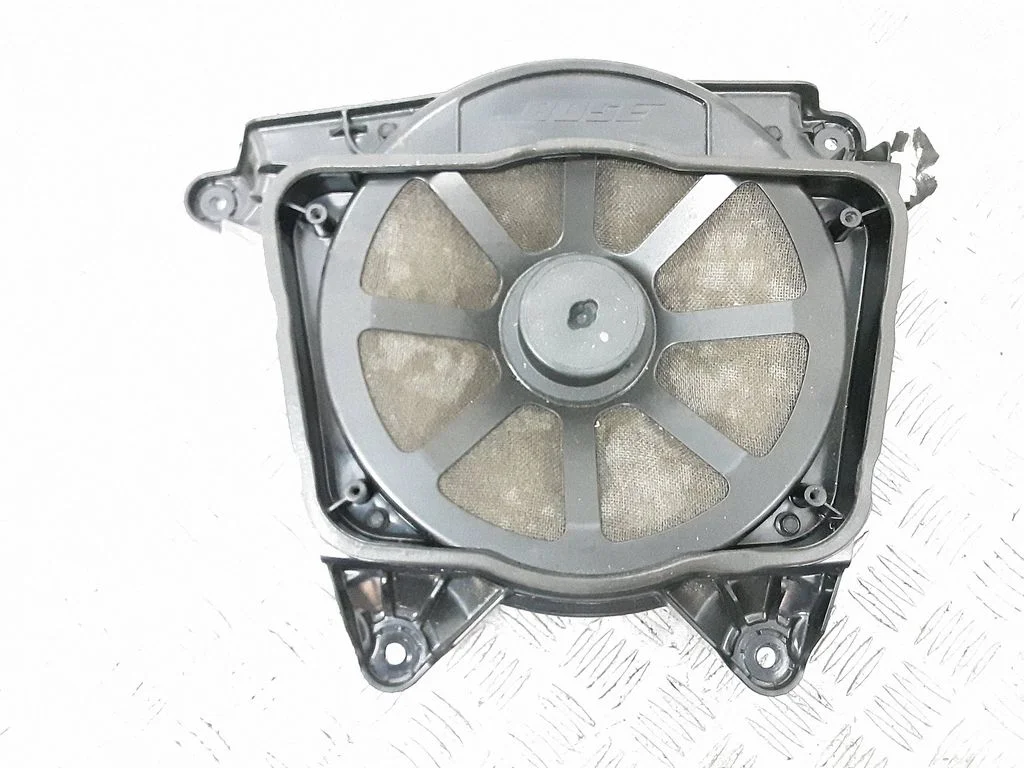 Subwoofer – Audi A8 S8 D4 4H (2010-2016)