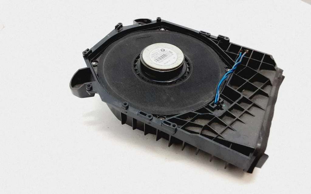 Subwoofer speaker – BMW 1 Series E81 E87 (2004-2011)