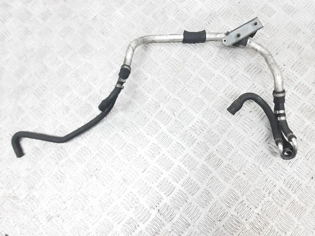 Breather/breather pipe/hose – Volvo XC70 (2005-2007)
