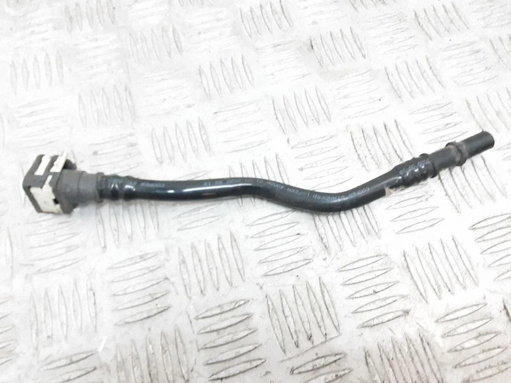 Breather/breather pipe/hose – Chrysler Pacifica (2017-)