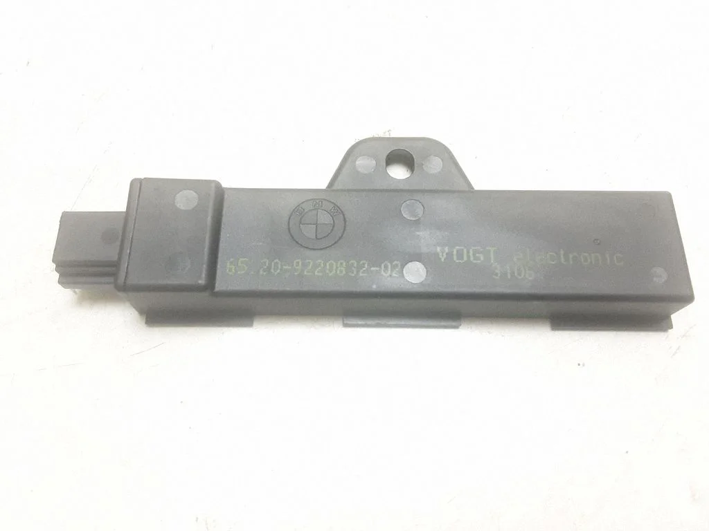 Interior comfort aerial antenna – BMW 7 Series F01 F02 F03 F04 (2008-2016)