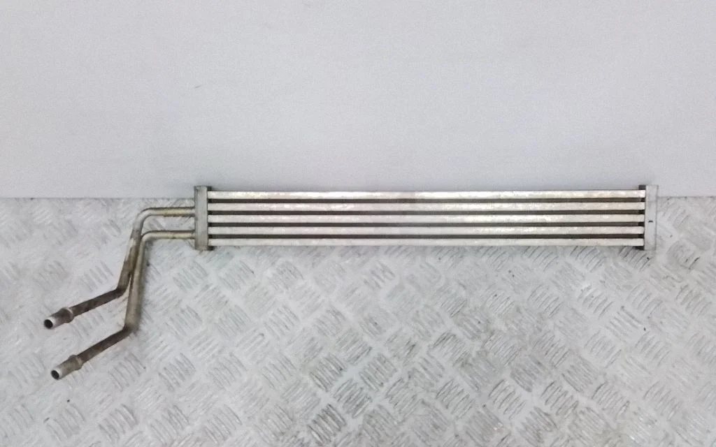 Power steering radiator – BMW 7 Series F01 F02 F03 F04 (2008-2016)