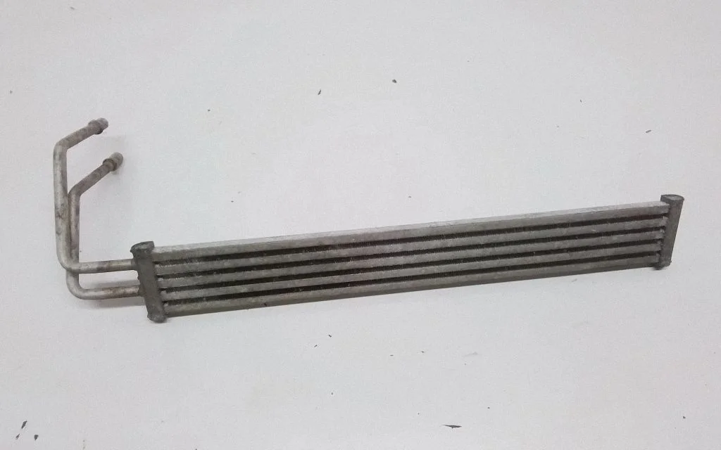 Power steering radiator – BMW 7 Series F01 F02 F03 F04 (2008-2016)