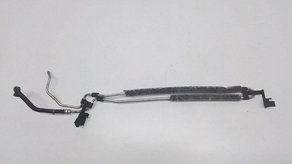 Power steering radiator – Volvo XC70 (2008-2013)