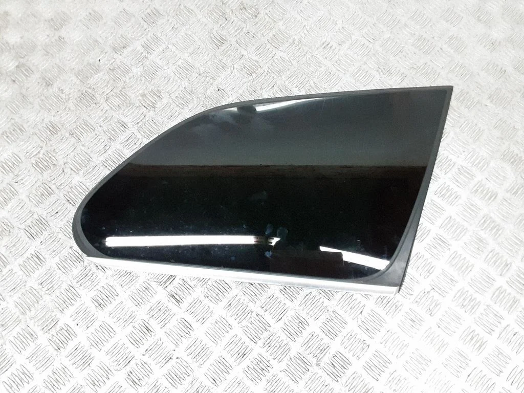 Rear side window 98025