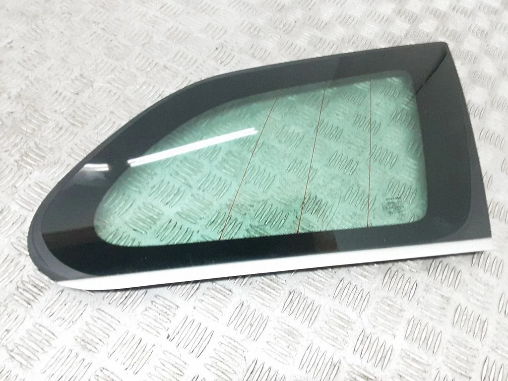 Rear side window 98027