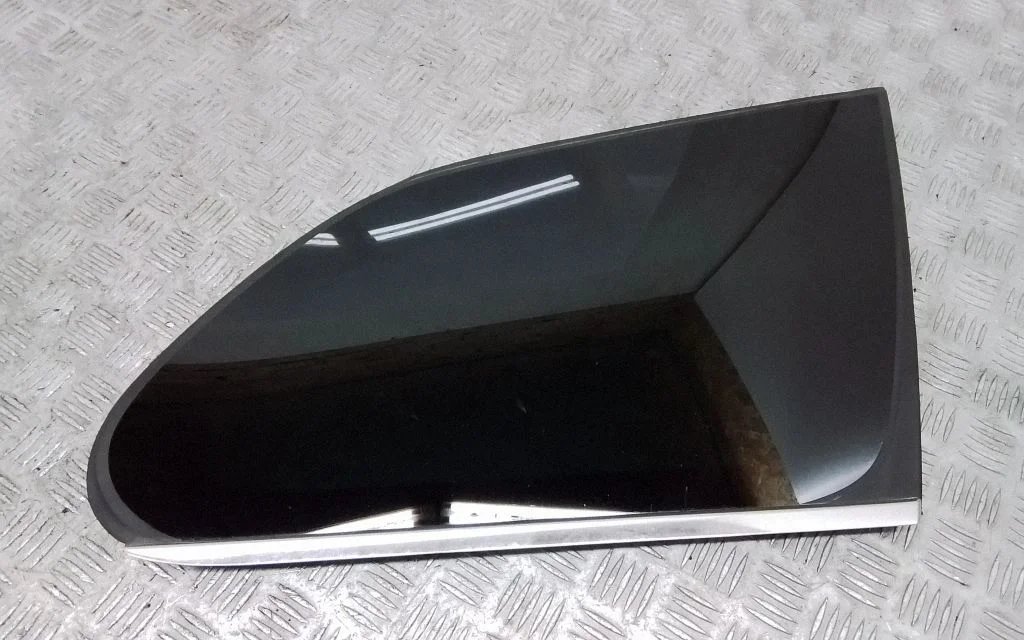 Rear side window 31386803