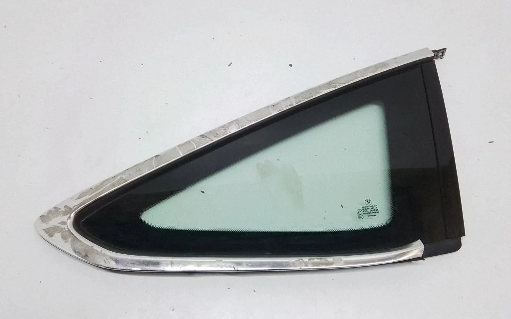 Rear side window 7289958