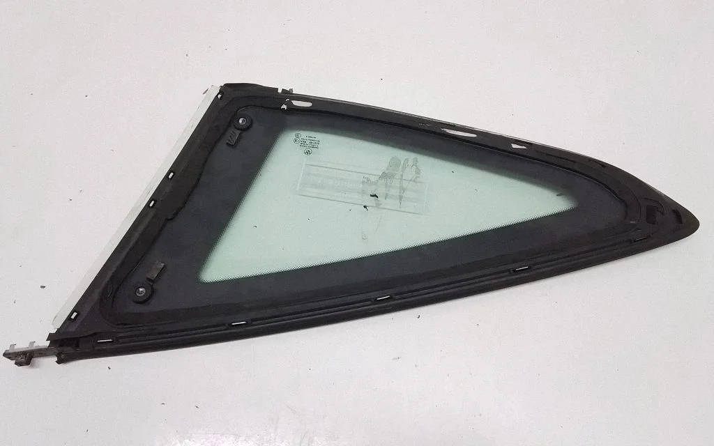 Rear side window 7289957