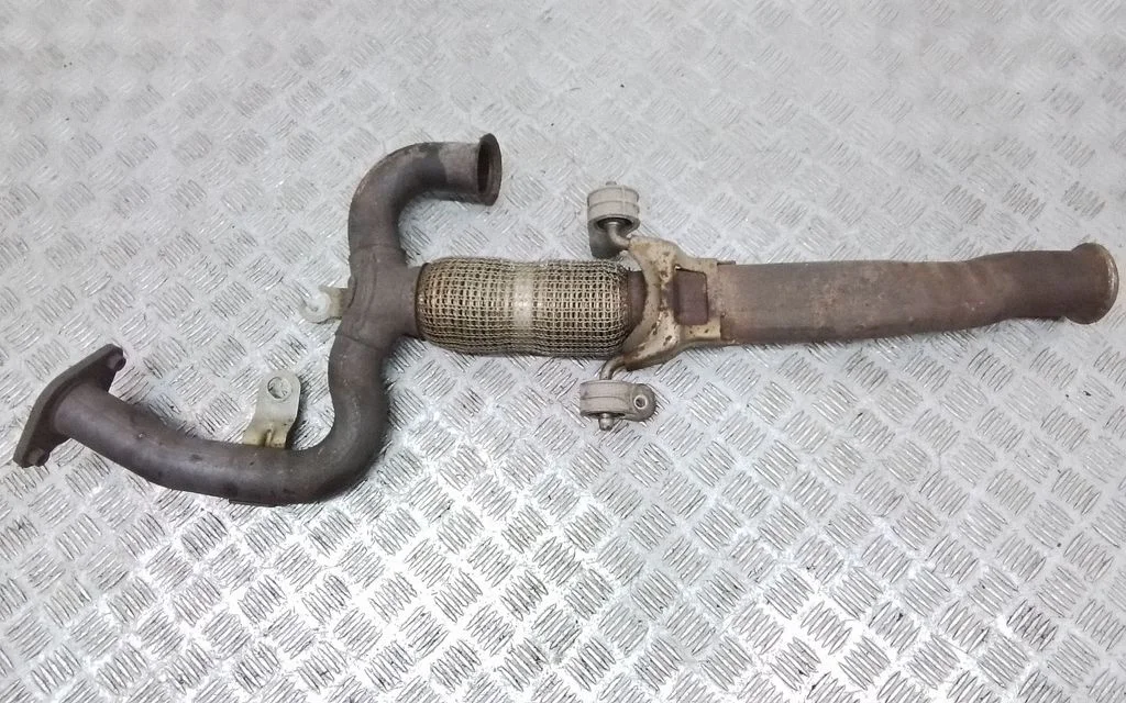 Exhaust flexible connection – Chrysler Pacifica (2017-)