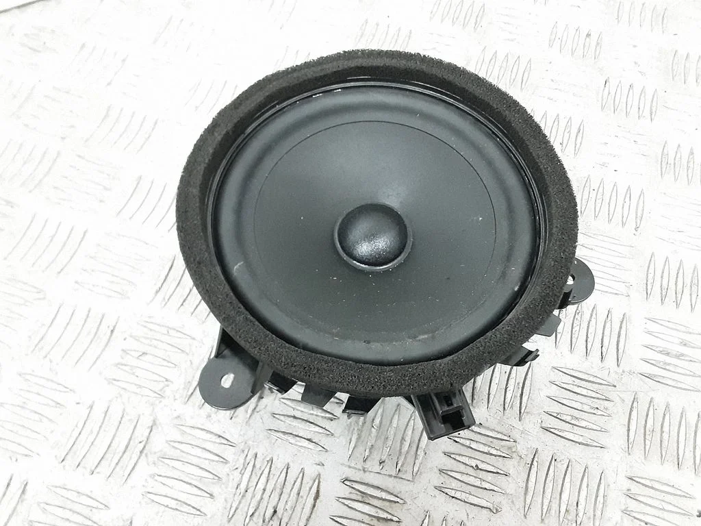 Rear door speaker 8676891