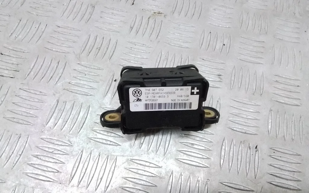 ESP acceleration yaw rate sensor – Porsche Cayenne (92A) (2010-2017)