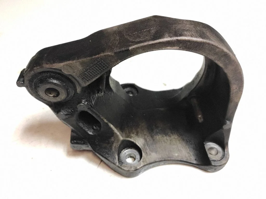 Driveshaft support bearing bracket – Volvo S60 (2014-2018)