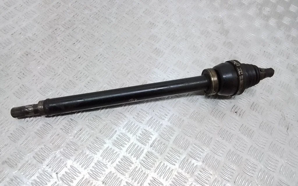 Poolvõlli sisemine liigend (granaat) – Volvo S60 (2001-2004)