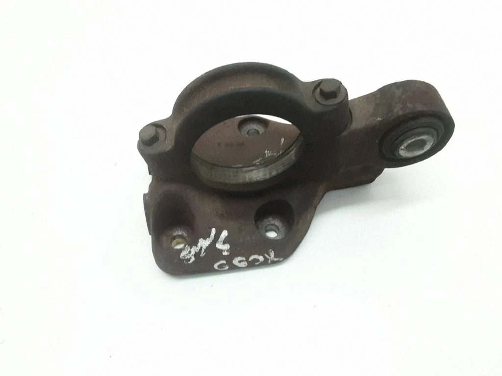 Driveshaft support bearing bracket – Volvo XC90 (2007-2014)