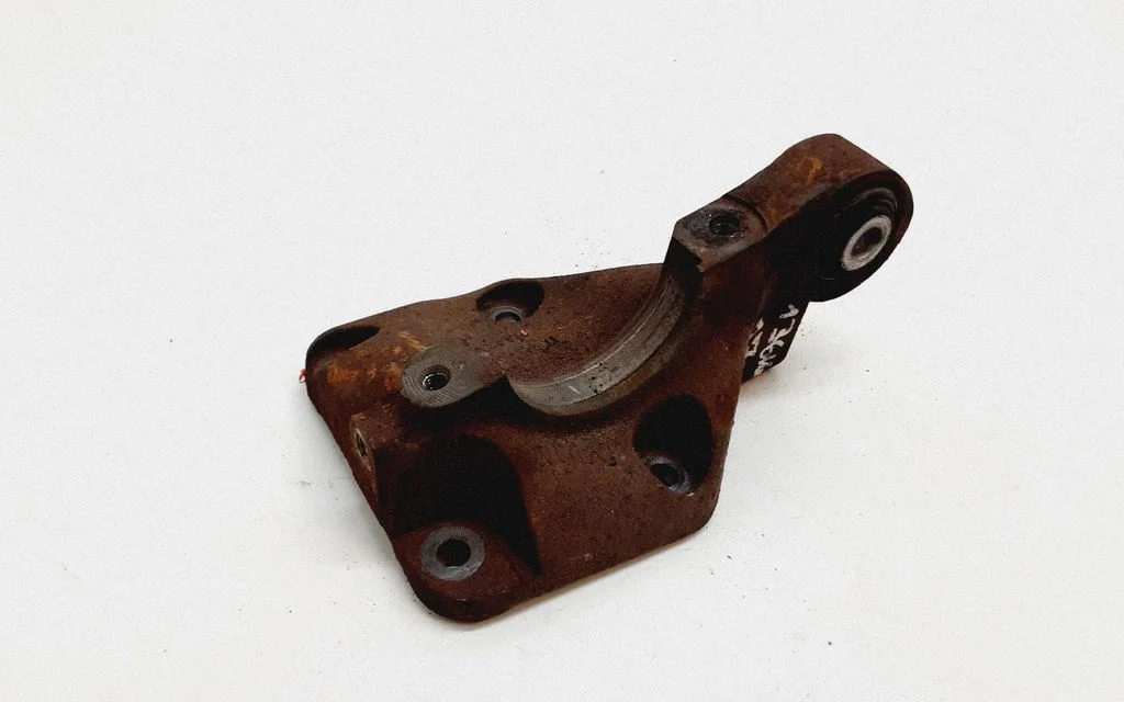 Driveshaft support bearing bracket – Volvo S80 (2007-2013)