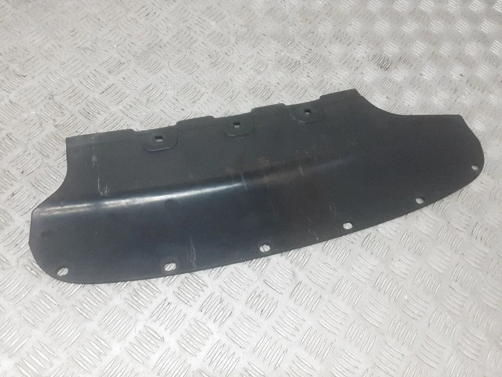 Osłona podwozia pod zderzakiem tylnym – BMW Seria 5 F10 F11 (2009-2016)