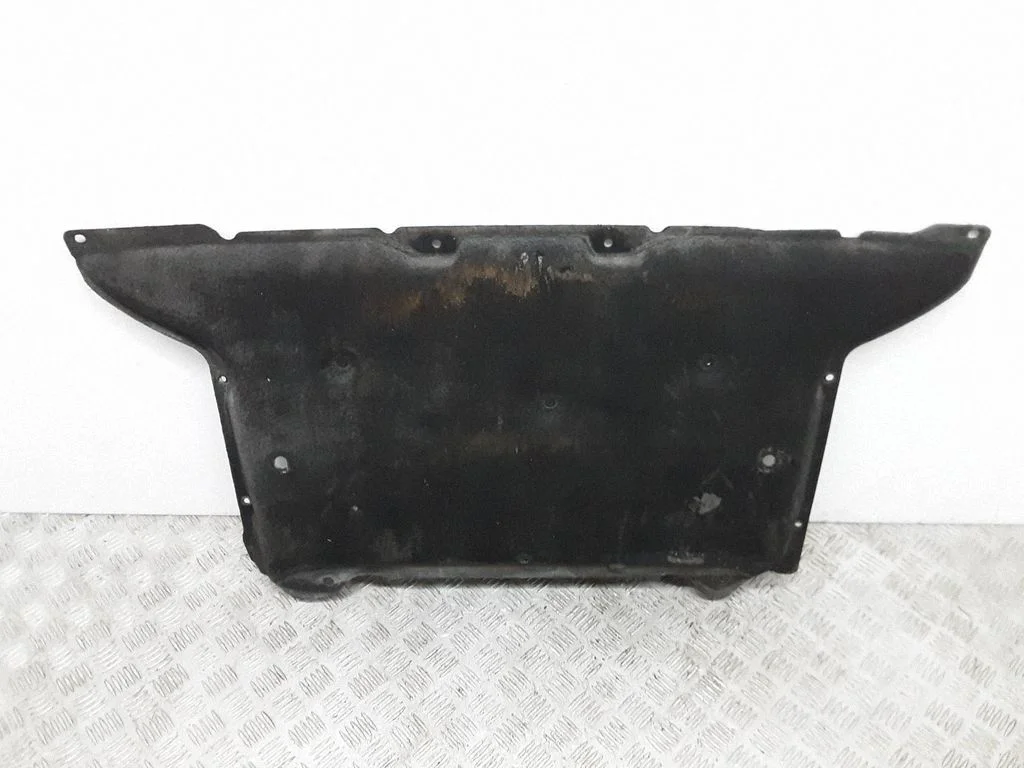 Osłona podwozia pod bagażnikiem – Audi A8 S8 D4 4H (2010-2016)