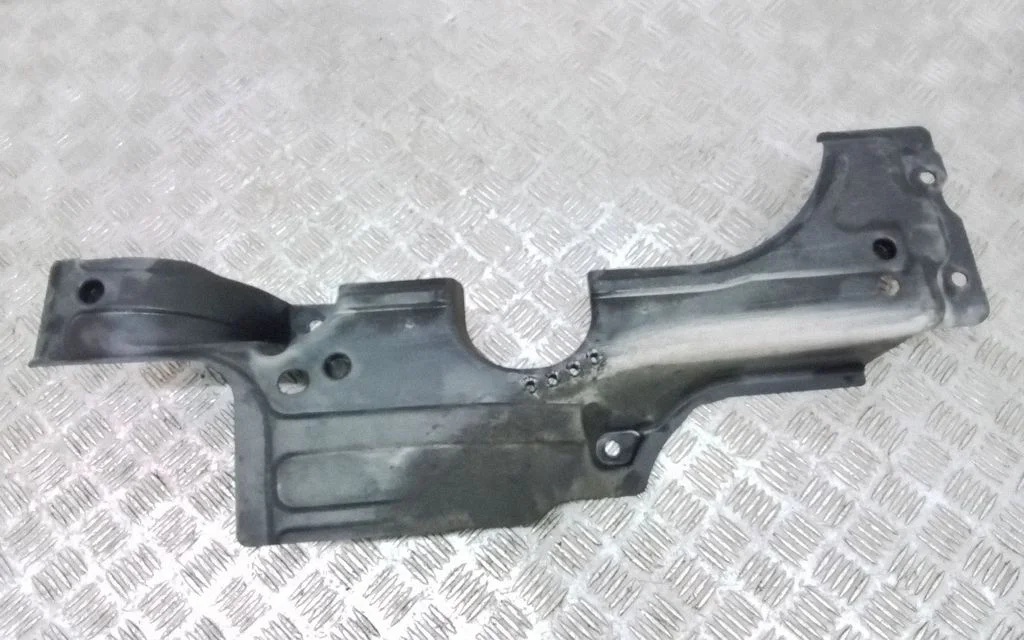 Rear underbody cover/under tray 30736339