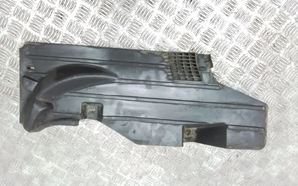 Rear underbody cover/under tray 30681921